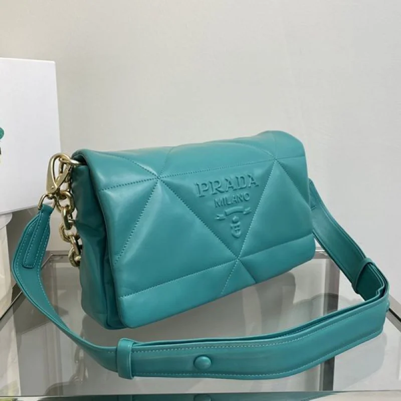 超希少！プラダ パデッドナッパレザー ショルダーバッグ 偽物 pup39326