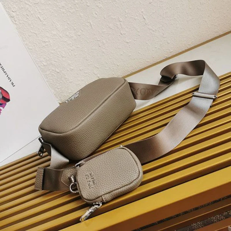 プラダ*レザー ショルダーバック コピー ミニポーチ付き pur26146