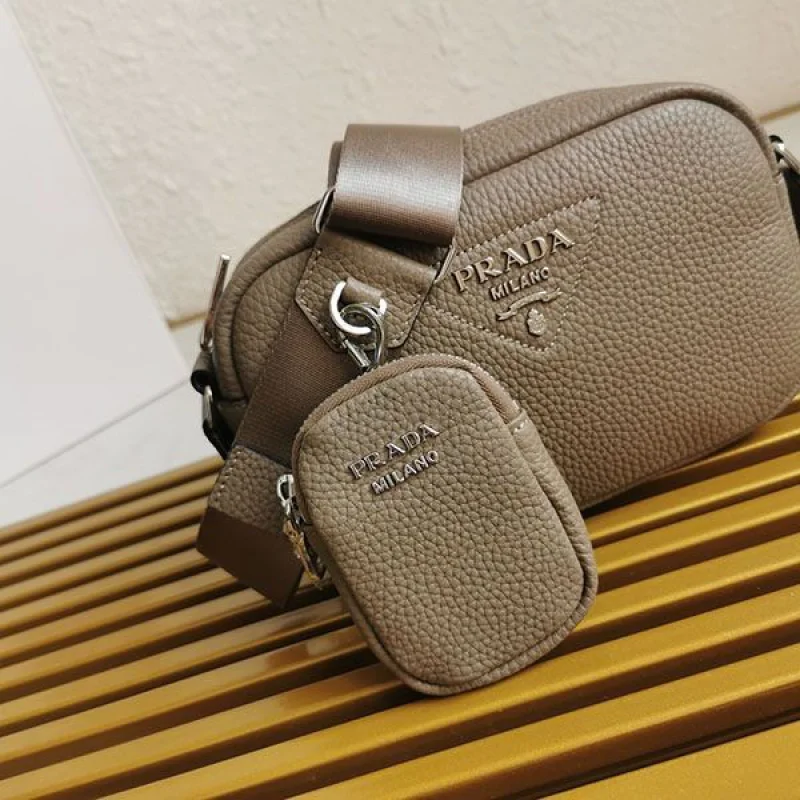プラダ*レザー ショルダーバック コピー ミニポーチ付き pur26146