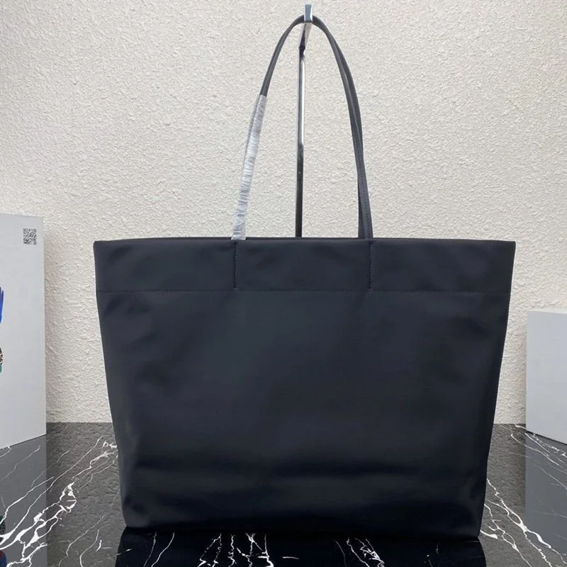 超希少!【プラダ】プラダ*Re Nylon 偽物サフィアーノレザー トートバッグ pus78470