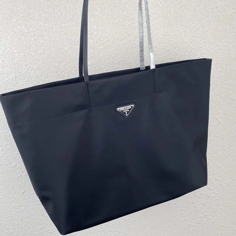 超希少!【プラダ】プラダ*Re Nylon 偽物サフィアーノレザー トートバッグ pus78470