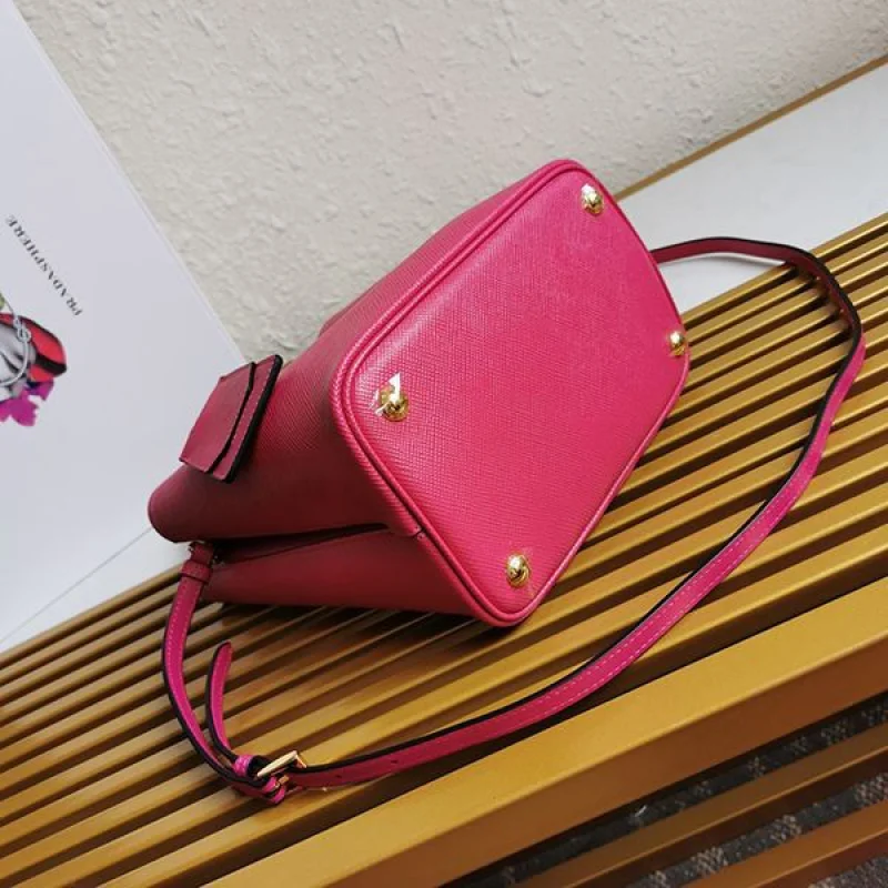 可愛いプラダ コピー パニエ サフィアーノレザー バッグ ハンドバッグ 5色 1BA212 puu32582