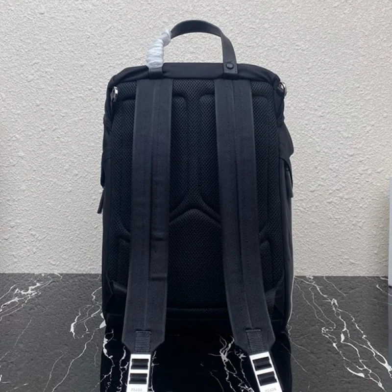 《大人気》プラダ アディダス コピー Re-Nylon バックパック puu71574