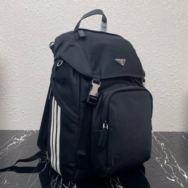 《大人気》プラダ アディダス コピー Re-Nylon バックパック puu71574