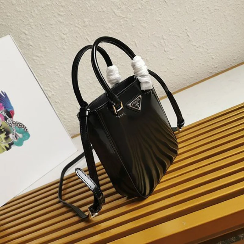 21-22AW【プラダ】スモール ブラッシュドレザー コピー トートバッグ puv49051
