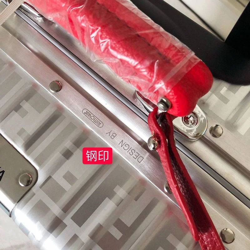 ★日本!!人気！フェンディ リモワ 偽物 コラボスーツケース rik94509