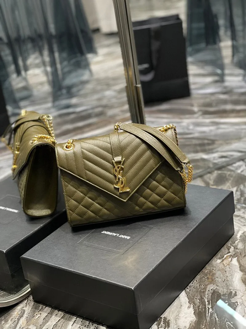 人気急上昇サンローラン ショルダーバッグ コピー★YSLエンベロープ チェーンバッグ ミディアム 487206BOW911000