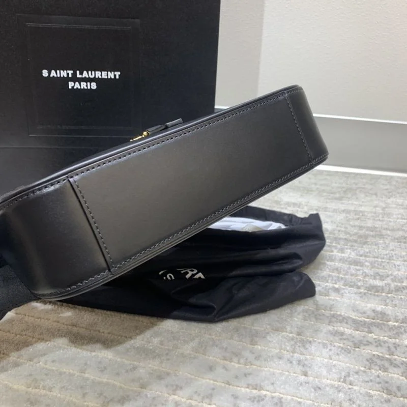 セール新作サンローラン Le5a7 コピー パテントレザーショルダーバッグ 6572282R20W1000