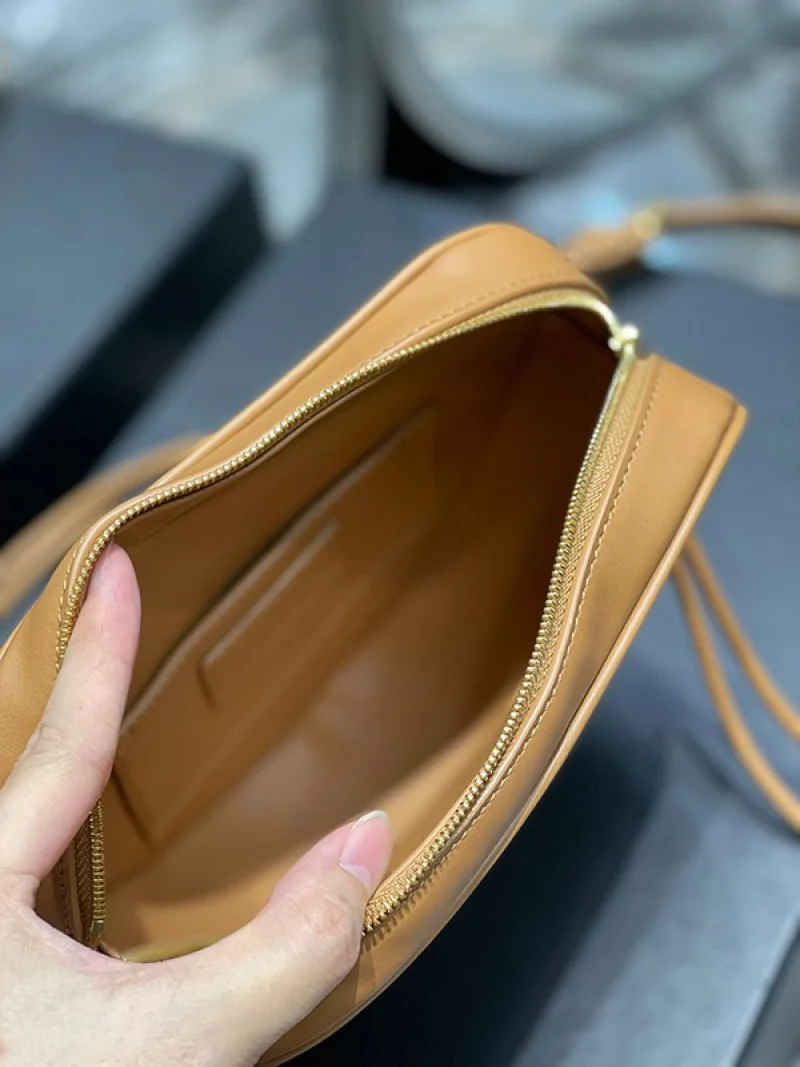 【日本未発売】サンローラン ショルダーバッグ コピー YSL モノグラム クールバッグ 67526095G3W9080