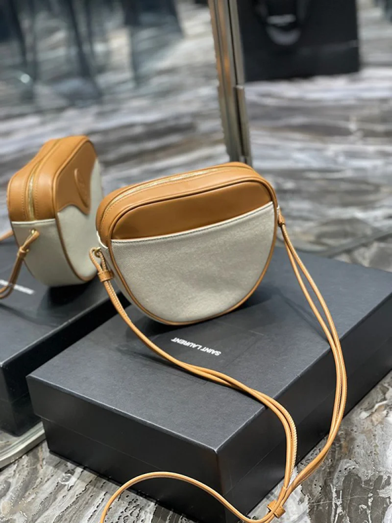 【日本未発売】サンローラン ショルダーバッグ コピー YSL モノグラム クールバッグ 67526095G3W9080