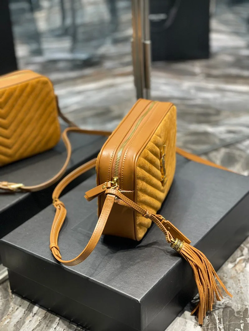 大人気!サンローラン ショルダーバッグ 偽物☆ルー キルティングレザー カメラバッグ Sac32444