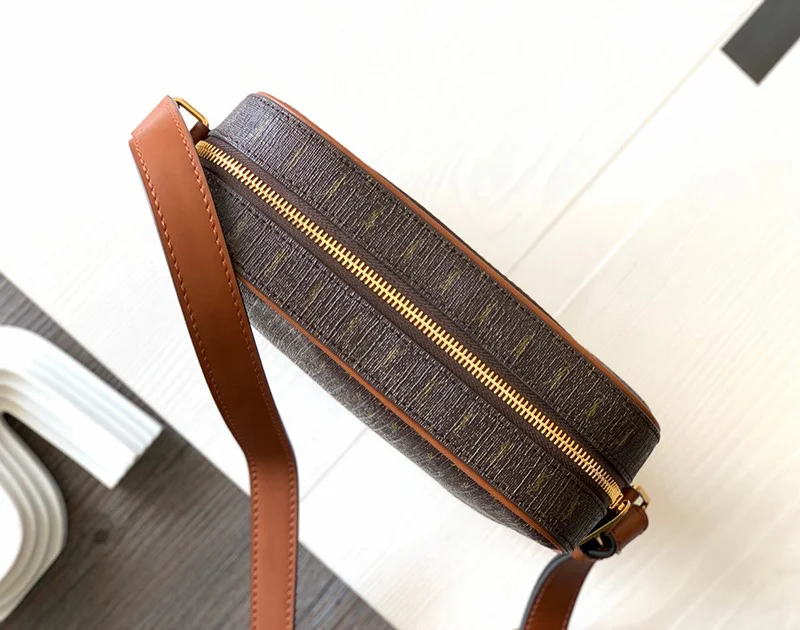 大人気!サンローラン ショルダーバッグ コピー☆ルー キルティングレザー カメラバッグ Sac85306