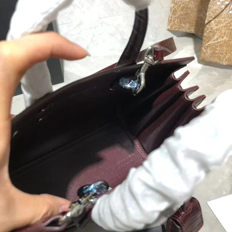 目を惹くカラー サンローラン ハンドバッグ コピー サック ド ジュール ベイビー Sag44378
