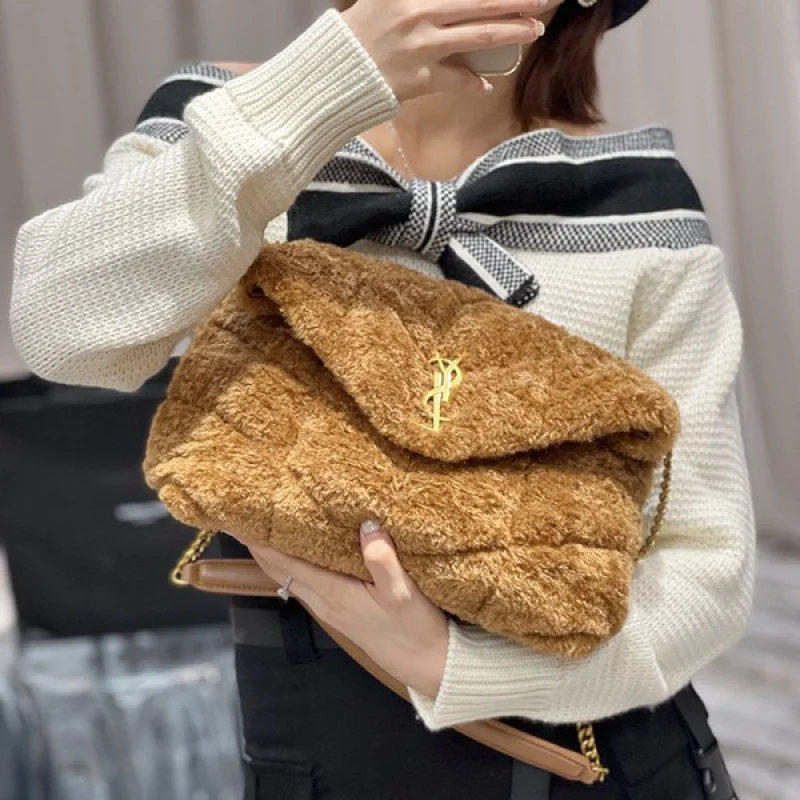 《大人気》サンローラン ショルダーバッグ コピー★YSLエンベロープ チェーンバッグ ミディアム Saj24796