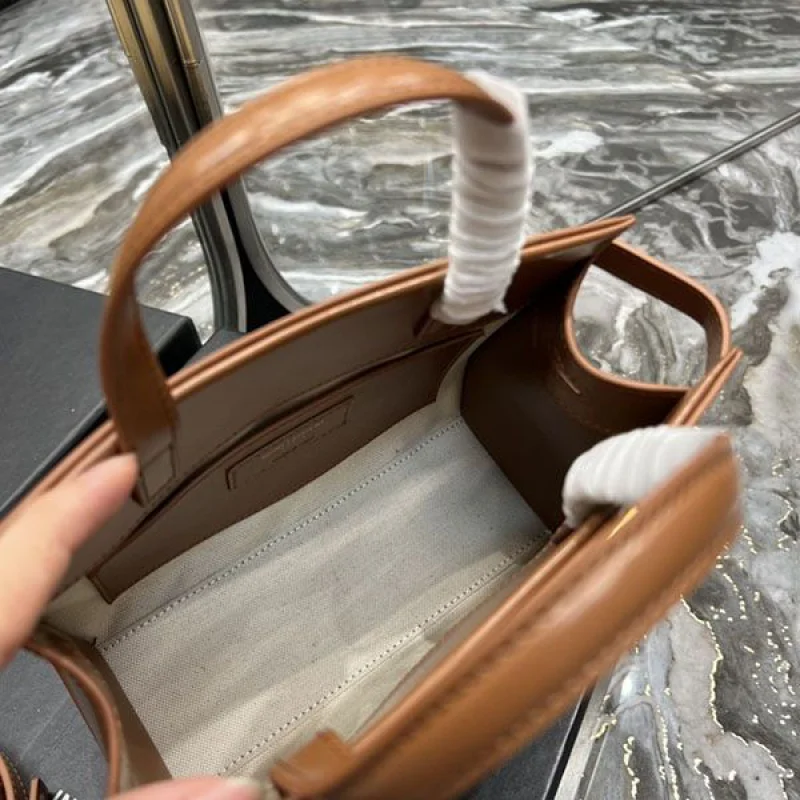 サンローラン マンハッタン ナノショッピングバッグ コピー Saz84780