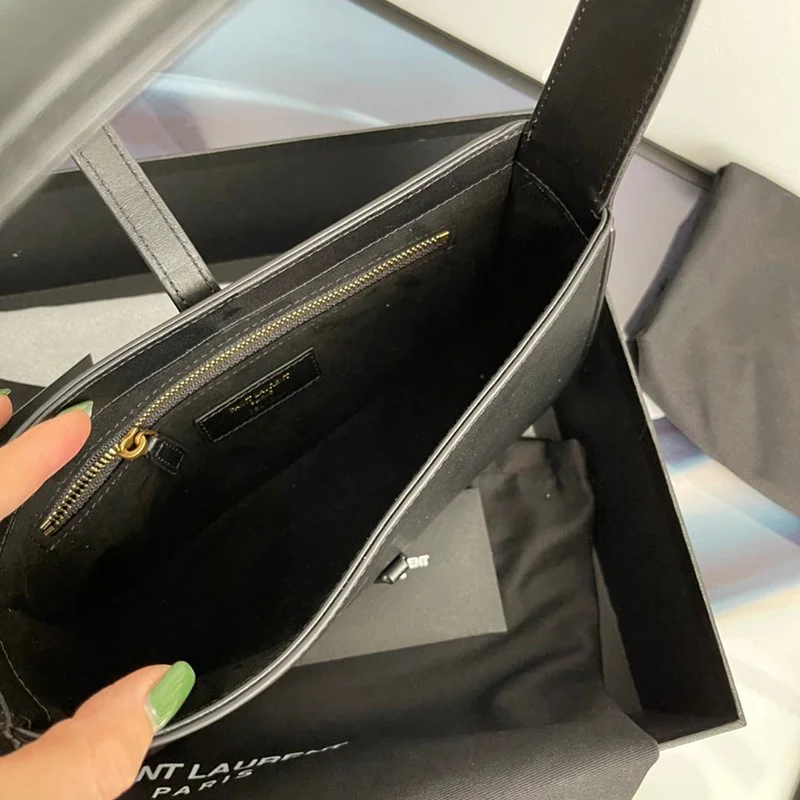 ☆新作21AW☆サンローラン ショルダーバッグ コピー ル サンカセット ホーボーバッグ Saz97756