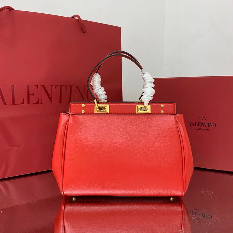 【日本未発売】【ヴァレンティノ ハンドバッグ 偽物】ROCKSTUD ALCOVE Vul31375
