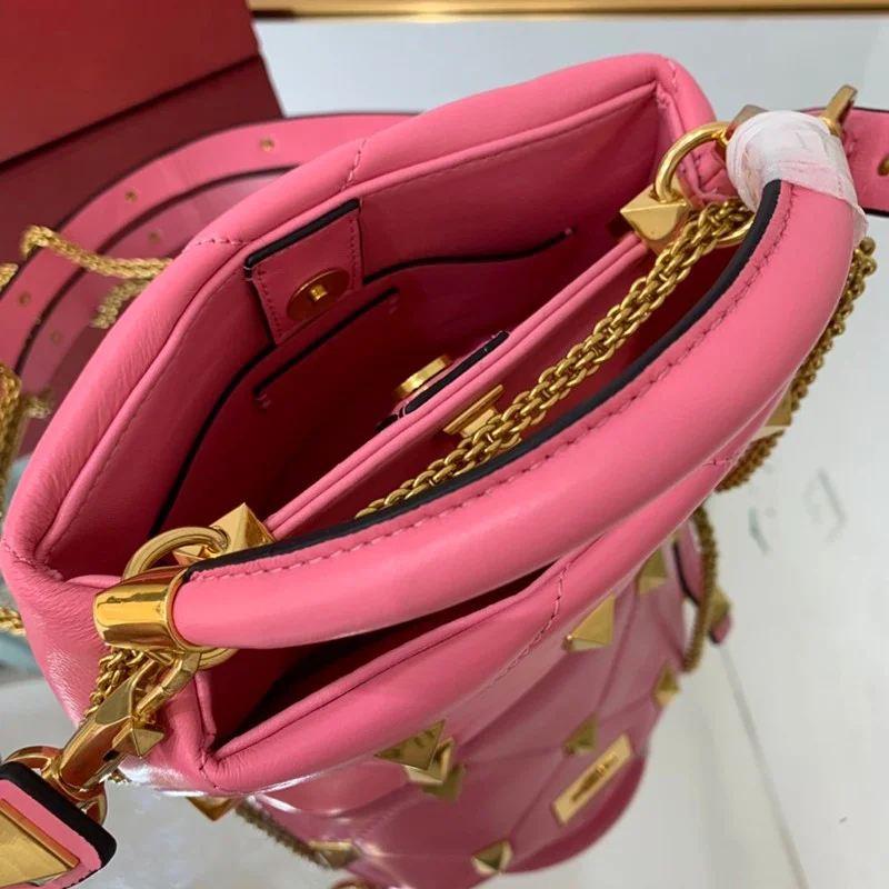超希少!ヴァレンティノ ハンドバッグ 偽物 ROMAN STUD QUILTED Vut72437