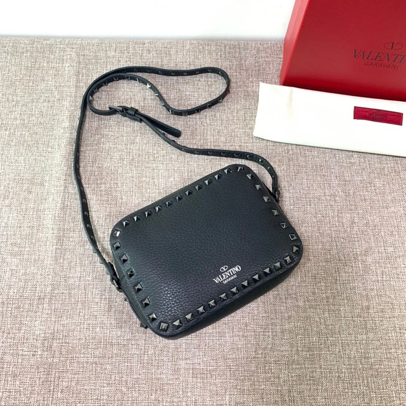 定番ヴァレンティノ ショルダーバッグ 偽物 ハンドバッグ★ロックスタッズ Vuf33430