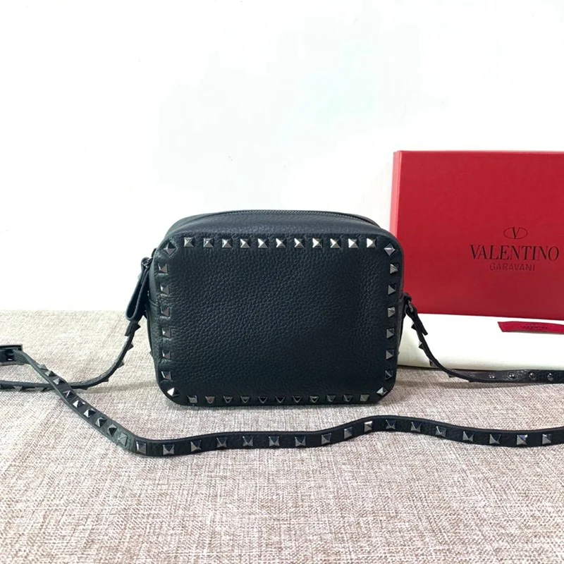 定番ヴァレンティノ ショルダーバッグ 偽物 ハンドバッグ★ロックスタッズ Vuf33430