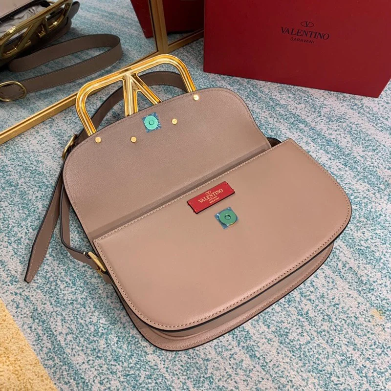 春もの新作ヴァレンティノ ショルダーバッグ 偽物 Vロゴ SUPERVEE レザー クロスボディバッグ Vup44975