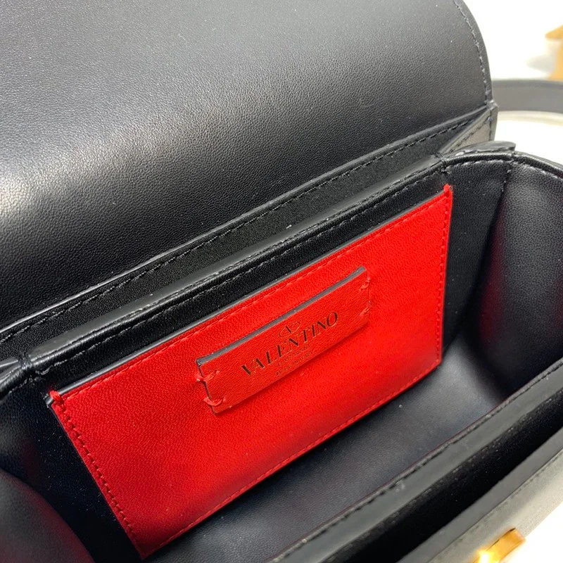 送料込ヴァレンティノ ショルダーバッグ コピー Vロゴ SUPERVEE レザー クロスボディバッグ Vuh72748