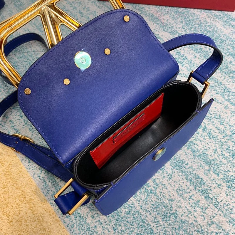 送料込ヴァレンティノ ショルダーバッグ コピー Vロゴ SUPERVEE レザー クロスボディバッグ Vuh72748
