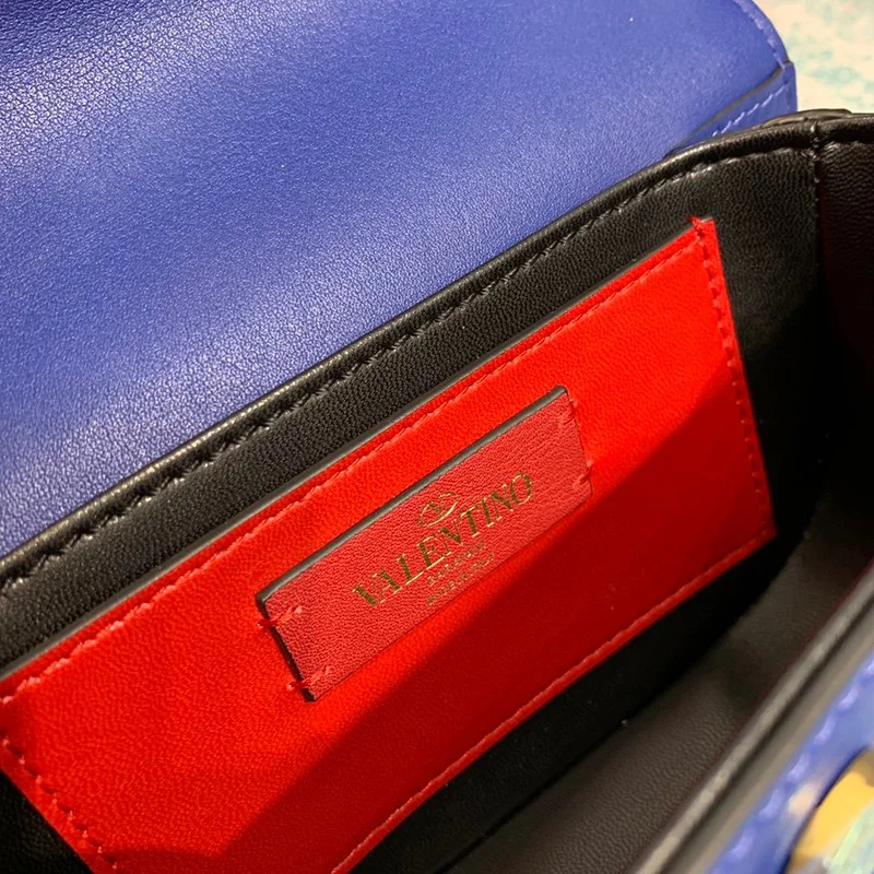 送料込ヴァレンティノ ショルダーバッグ コピー Vロゴ SUPERVEE レザー クロスボディバッグ Vuh72748