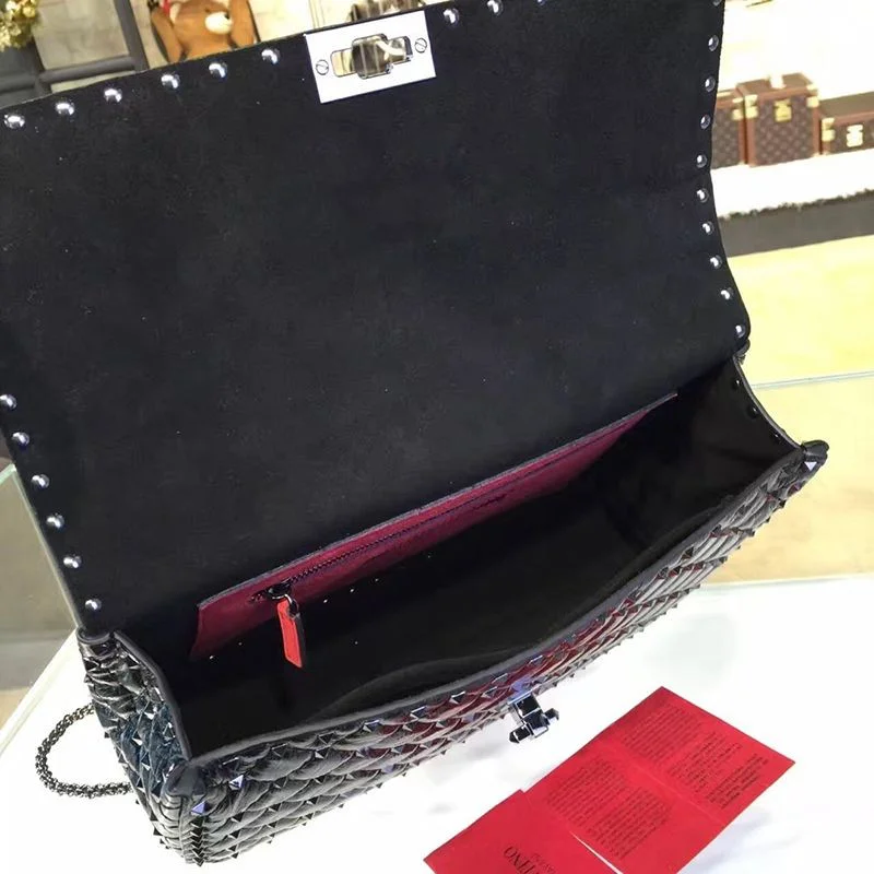 目を惹くカラー【ヴァレンティノ ショルダーバッグ 偽物】人気★ロックスタッズ スパイク スモール バッグ Vul77412