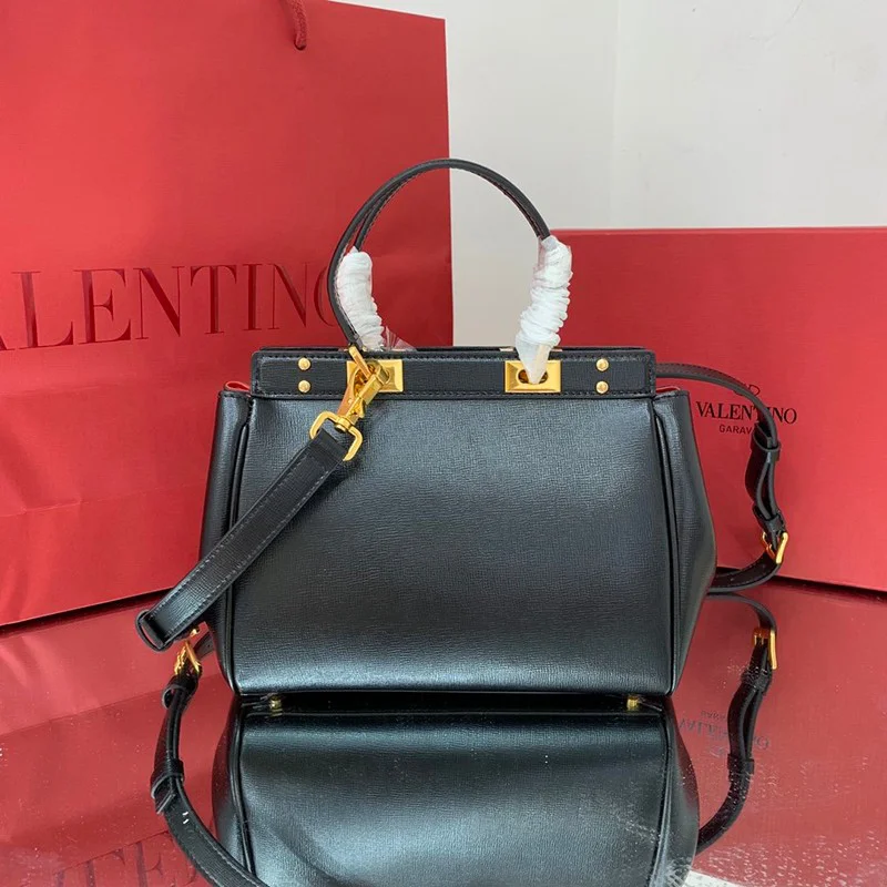★日本!!人気!【ヴァレンティノ ハンドバッグ 偽物】ROCKSTUD ALCOVE Vuy82117