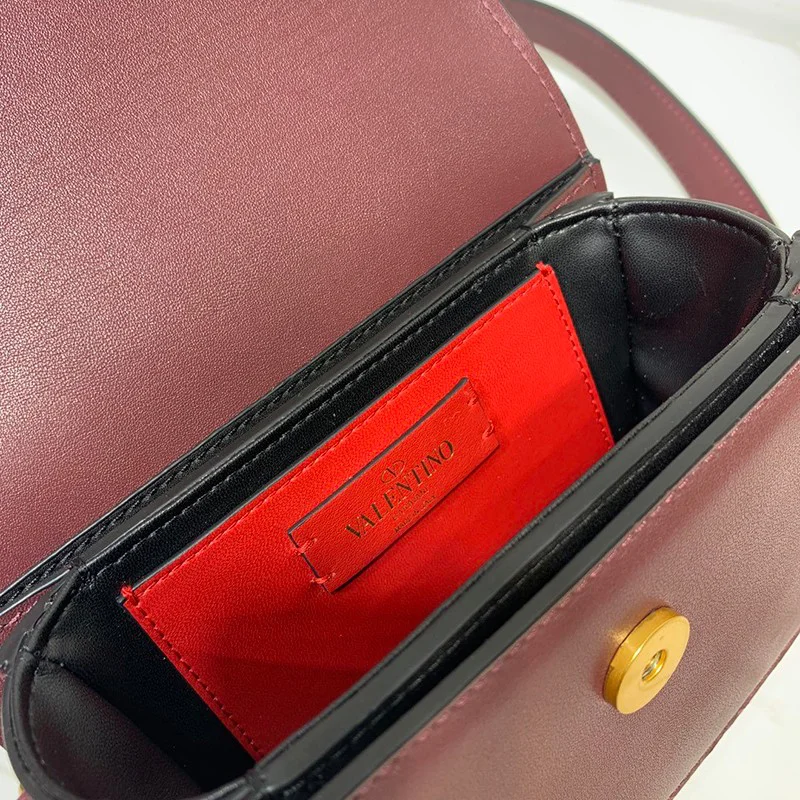 日本未入荷ヴァレンティノ ショルダーバッグ コピー Vロゴ SUPERVEE レザー クロスボディバッグ Vus01870