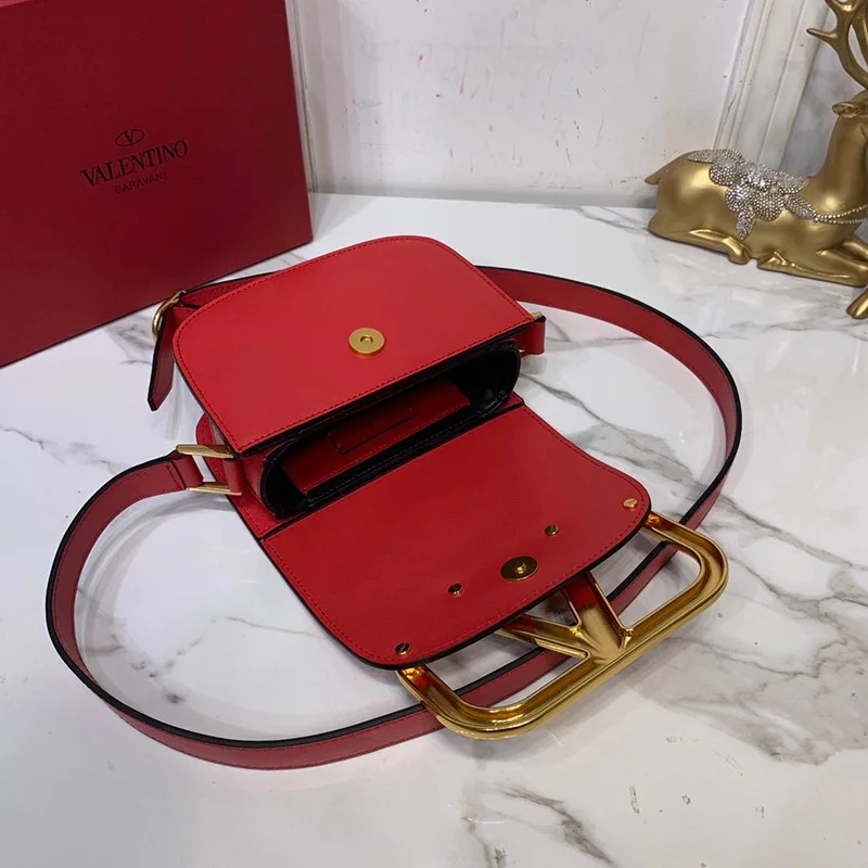送料込ヴァレンティノ ショルダーバッグ コピー Vロゴ SUPERVEE レザー クロスボディバッグ Vuh72748