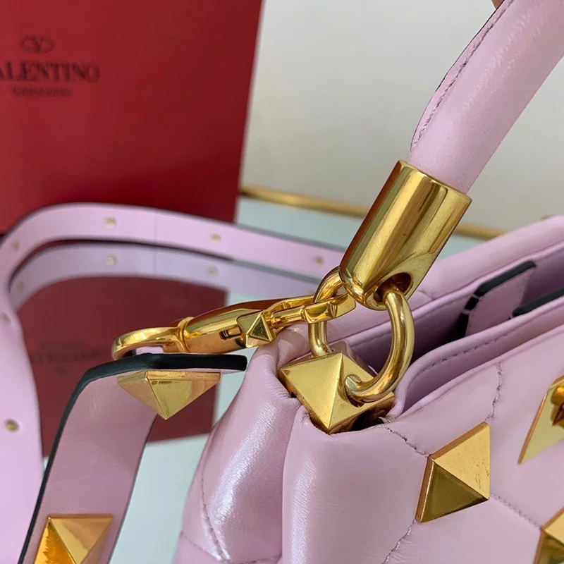 ★日本!!人気!ヴァレンティノ ハンドバッグ コピー ROMAN STUD QUILTED Vux71343