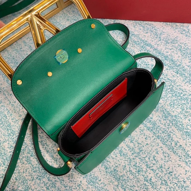 送料込ヴァレンティノ ショルダーバッグ コピー Vロゴ SUPERVEE レザー クロスボディバッグ Vuh72748