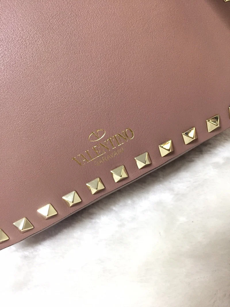 ★日本!!人気!ヴァレンティノ ショルダーバッグ 偽物 ハンドバッグ★ロックスタッズ Vuy67038