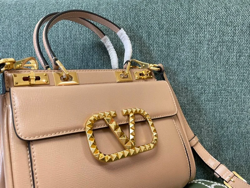 ★日本!!人気!【ヴァレンティノ ハンドバッグ 偽物】ROCKSTUD ALCOVE Vuy82117