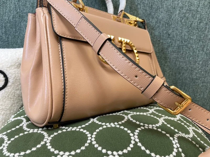 ★日本!!人気!【ヴァレンティノ ハンドバッグ 偽物】ROCKSTUD ALCOVE Vuy82117
