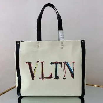 ヴァレンティノバッグ Vum18973 スーパーコピー