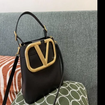 ヴァレンティノバッグ Vuq45534 スーパーコピー