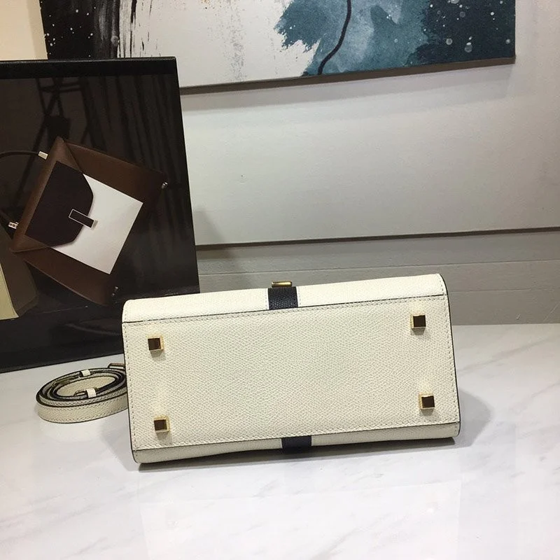 入手困難 ヴァレクストラ Iside イジィデ ミディアム ハンドスーパーコピバッグ Vua18256