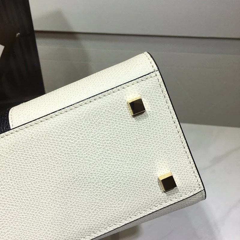 入手困難 ヴァレクストラ Iside イジィデ ミディアム ハンドスーパーコピバッグ Vua18256