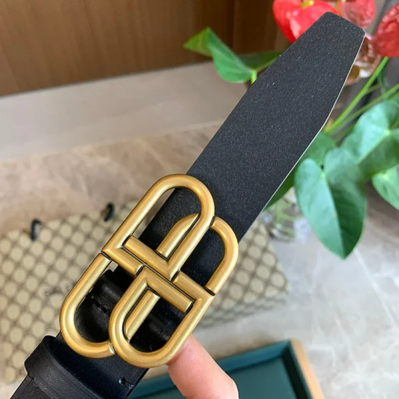 バレンシアガ BB ロゴ レザーベルト 偽物 bad66825