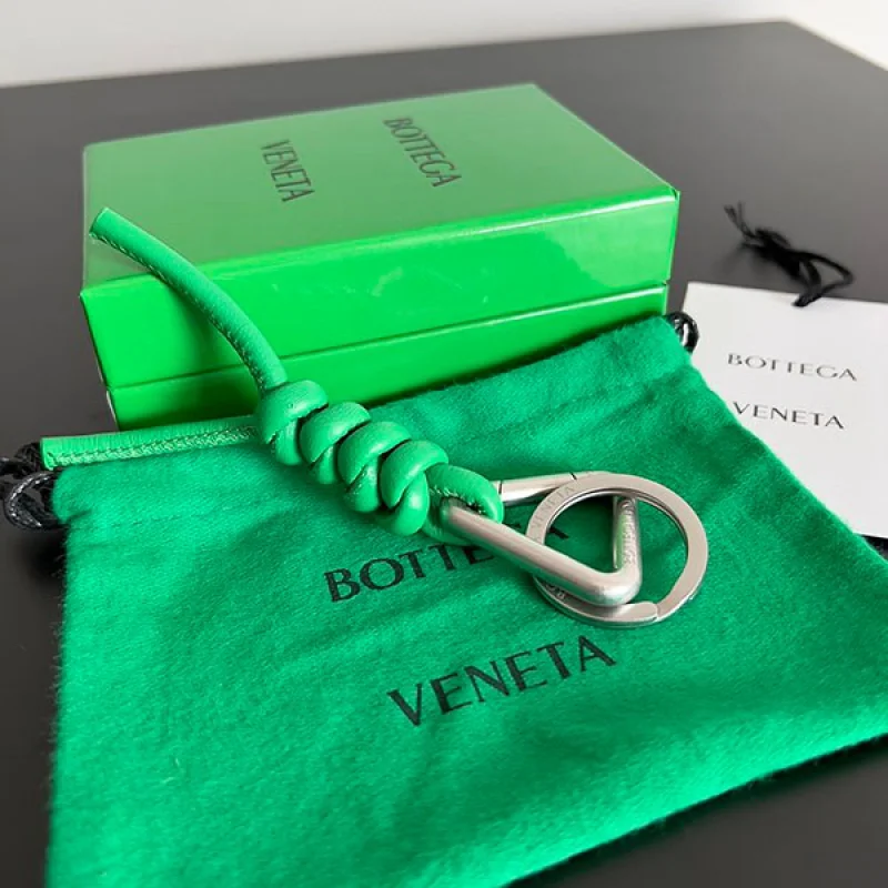 ボッテガヴェネタ 偽物 組紐レザーキーリング 人気個性派 bov83254