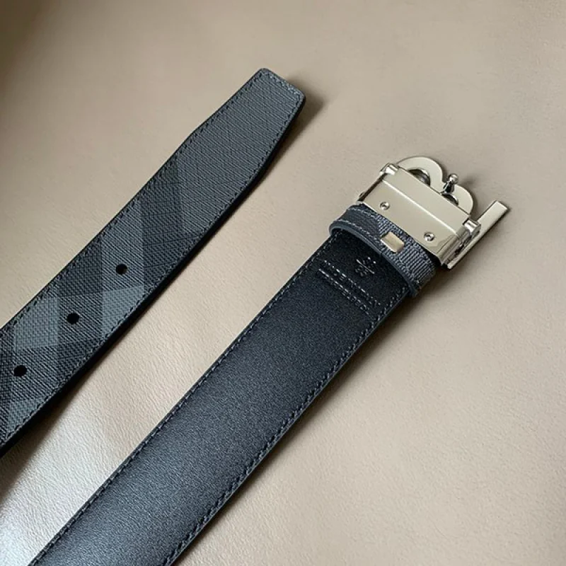 バーバリー 偽物 リバーシブル チャコールチェック&レザー TBベルト Bab87259