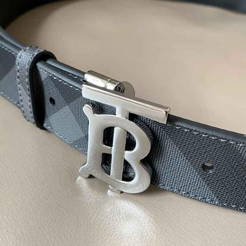 バーバリー 偽物 リバーシブル チャコールチェック&レザー TBベルト Bab87259