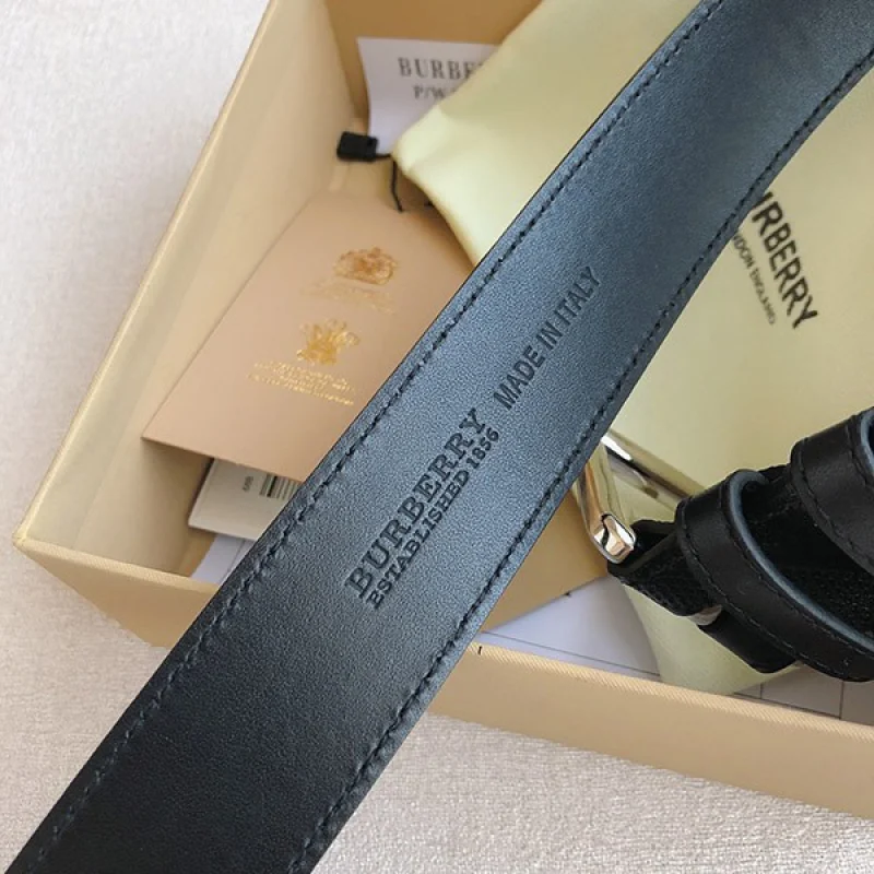 大人気!バーバリー メンズ リバーシブルレザーベルト コピー Bar29960
