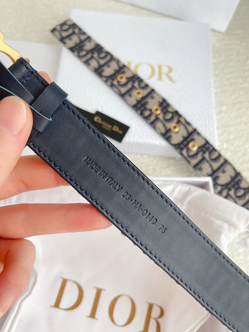 超話題!ディオール ベルト 偽物 30 MONTAIGNE リバーシブル 30mm dek80620