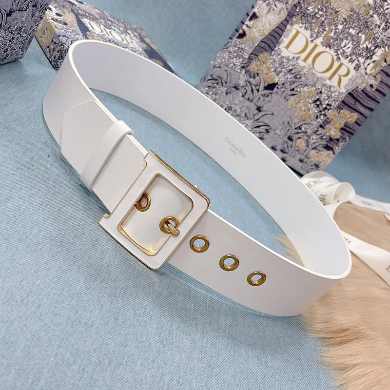 世界中で大人気♪ディオール ベルト 偽物 Diorquake ロゴ カーフレザー 50mm deq68012