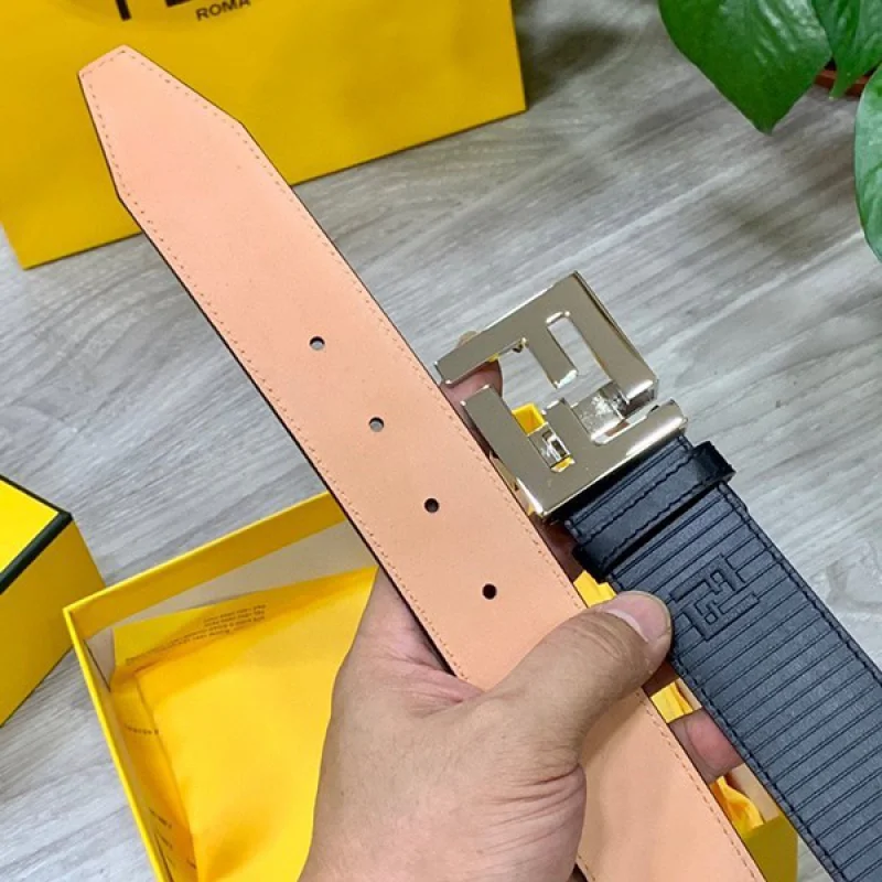 セレブ多数愛用 フェンディ メンズ ベルト 偽物 4.0cm 3色 fej46494