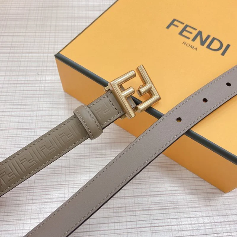 超限定♪フェンディ コピー FFモチーフ レザー ベルト カーフレザー fek87877